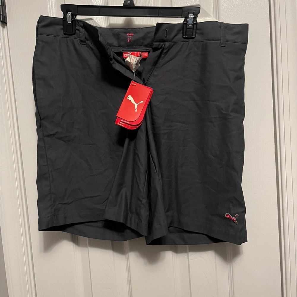 NWT Puma Golf Shorts Grey in color Size Large‎